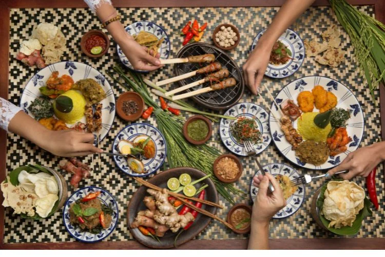 Assortiment de plat traditionnelle de Bali