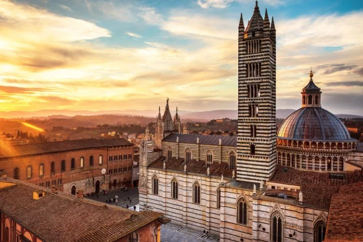 La cathédrale gothique de Sienne, une ville au nord de l'Italie.