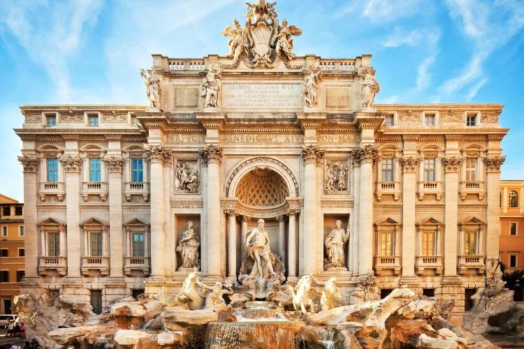 La célèbre fontaine de Trevi dans la capitale italienne Rome.