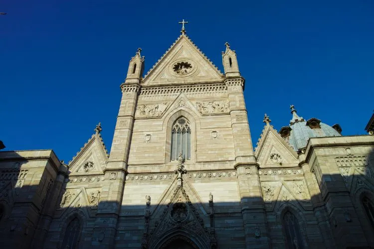 Le Duomo di San Gennaro, la célèbre e cathédrale d'Italie