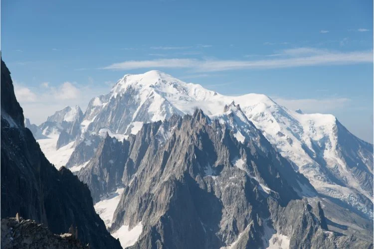 Le Mont Blanc vu de loin.