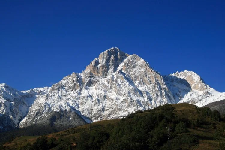 Le sommet Grand Sasso de l'Apennin en Italie.