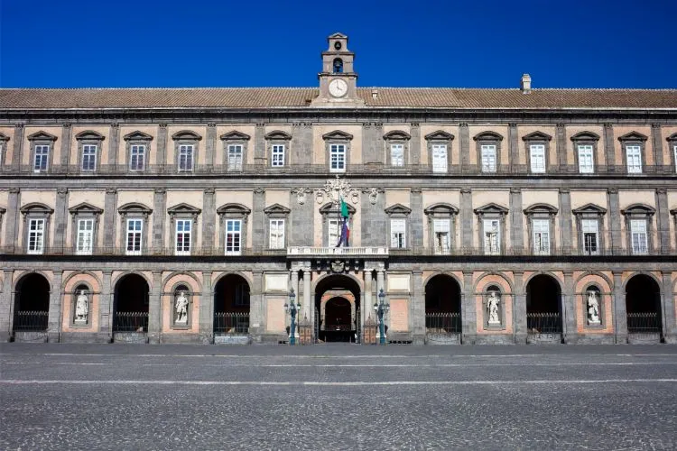 Le Palais Royal de Naples