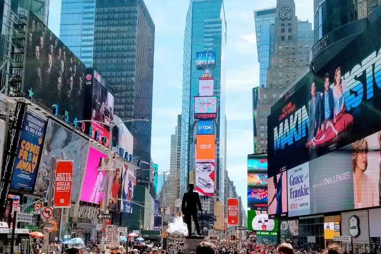 La grande place de Times Square à New York