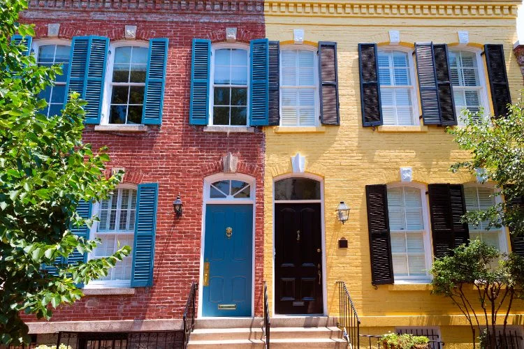 Les façades colorées du quartier de Georgetown à Washington