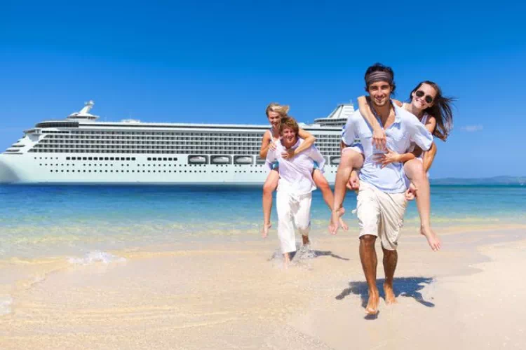 Passagers profitant de leur croisière