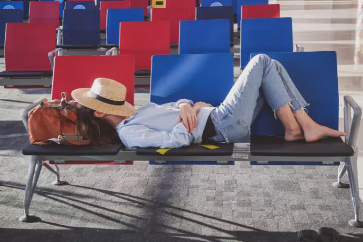 Personne attendant son indemnisation pour son vol annulé