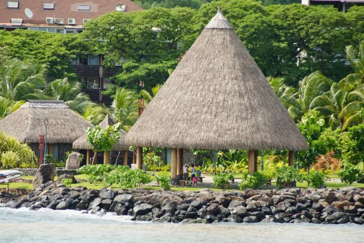 Paillote au bord de la mer à Papeete